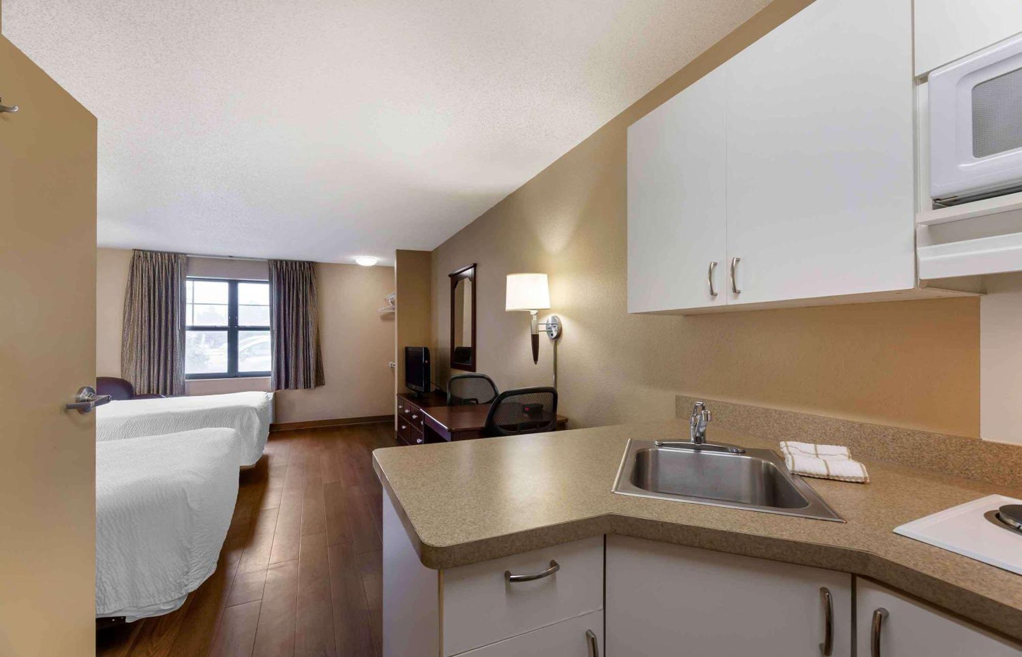 Extended Stay America Suites - Cleveland - Brooklyn מראה חיצוני תמונה
