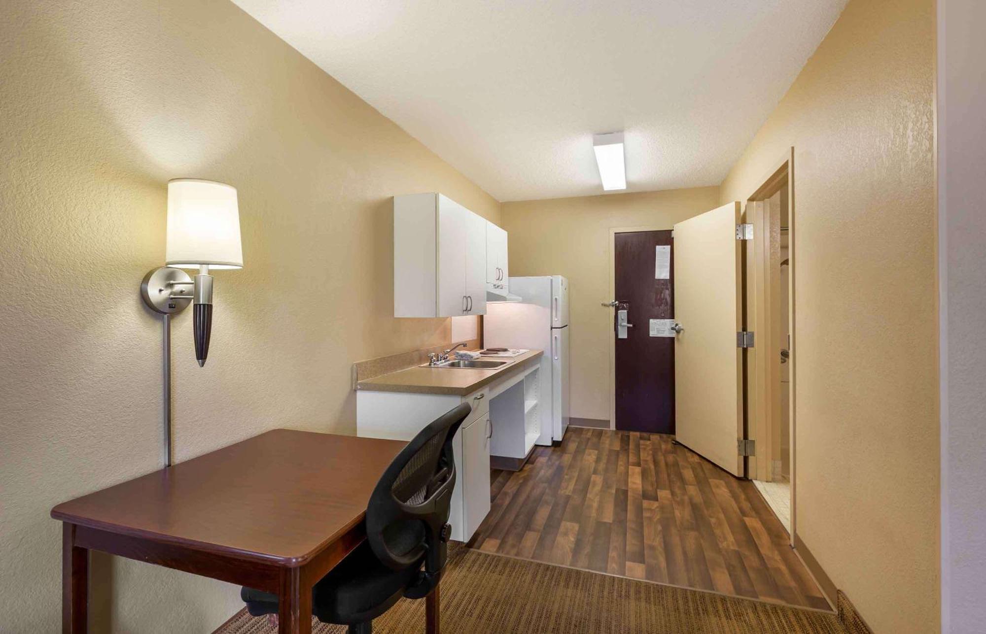 Extended Stay America Suites - Cleveland - Brooklyn מראה חיצוני תמונה