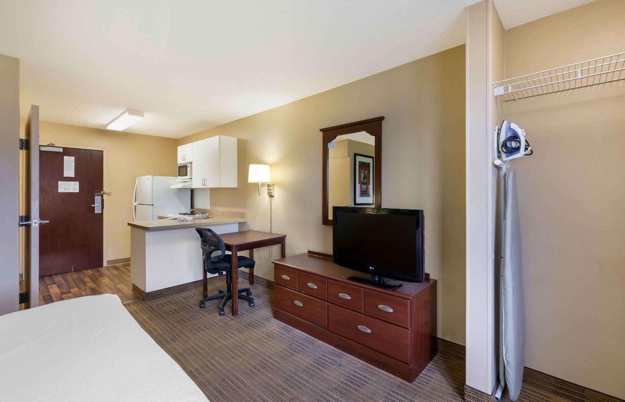 Extended Stay America Suites - Cleveland - Brooklyn מראה חיצוני תמונה
